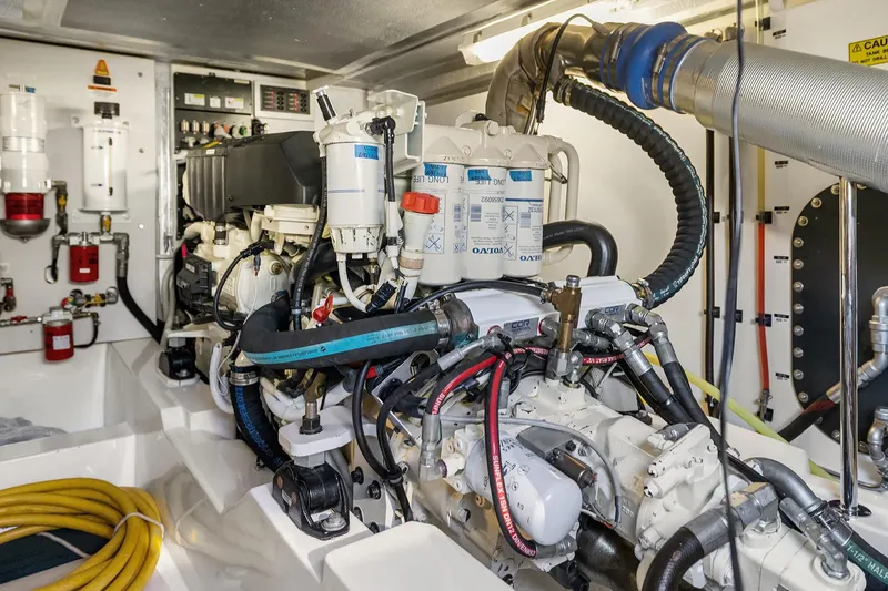 Blue Sky *name Reserved Yacht Photos Pics Engine Room