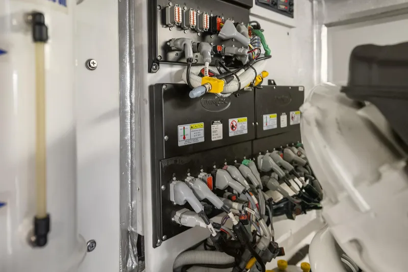 Blue Sky *name Reserved Yacht Photos Pics Engine Room