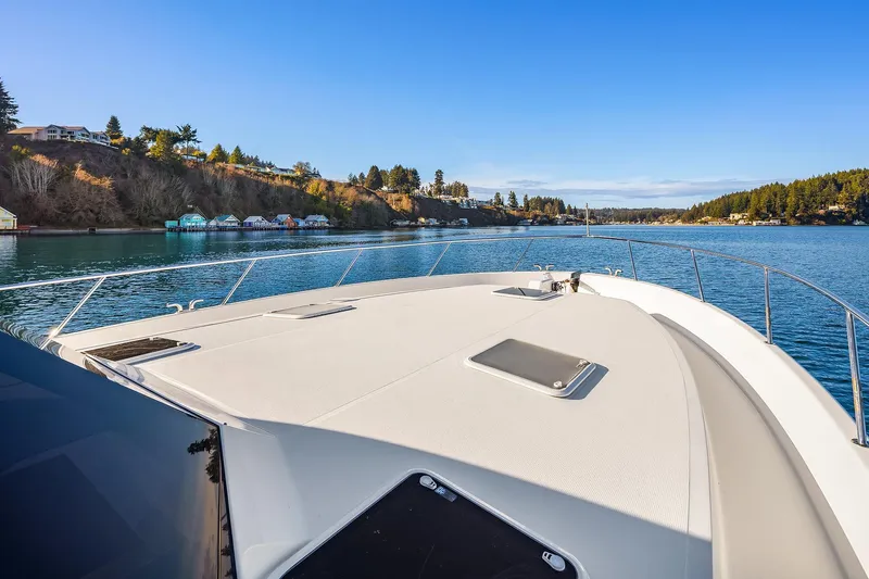 Blue Sky *name Reserved Yacht Photos Pics Foredeck