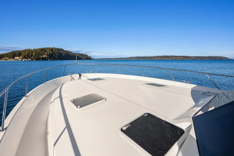 Blue Sky *name Reserved Yacht Photos Pics Foredeck