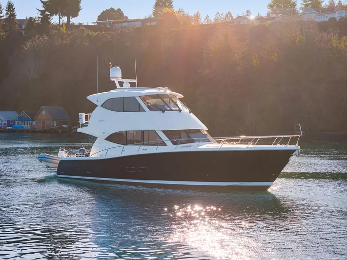 Blue Sky *name Reserved Yacht Photos Pics Starboard Profile