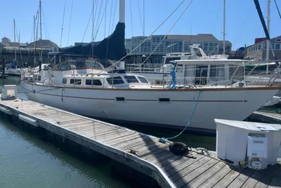 Cooper Marine Mapleleaf 48