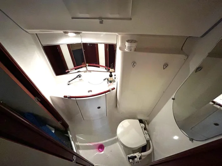 Adagio Yacht Photos Pics 