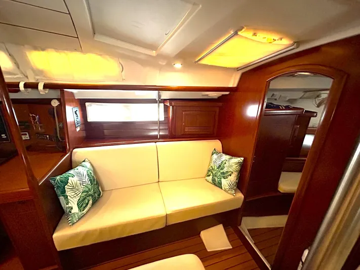 Adagio Yacht Photos Pics 