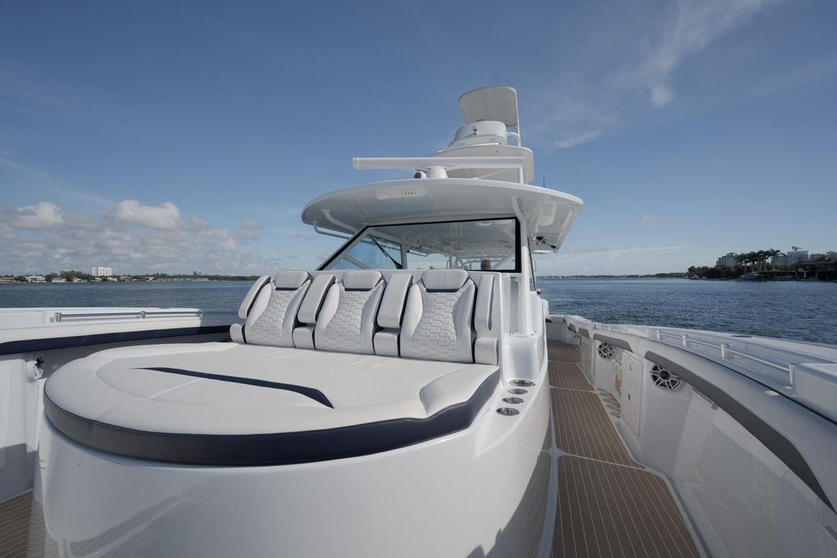 2022 Yellowfin 54 
