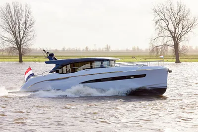 2023 Van den Hoven Voyager 50