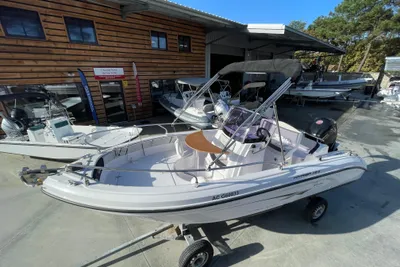 2022 Ranieri Voyager 19 s