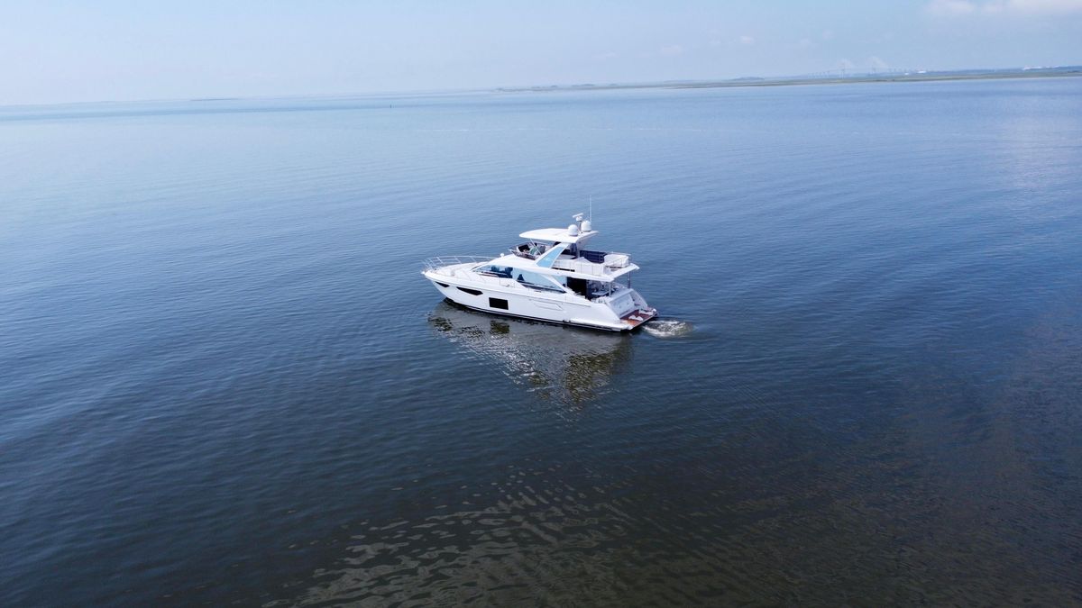 2022 Azimut 60 