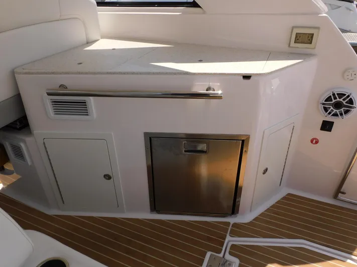 Popsicle Yacht Photos Pics 