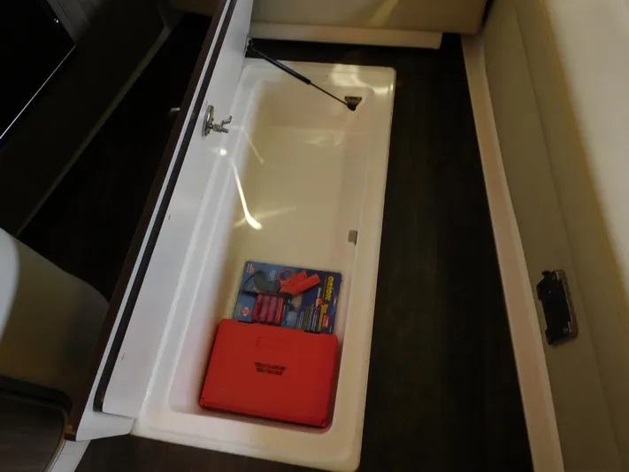 Popsicle Yacht Photos Pics 