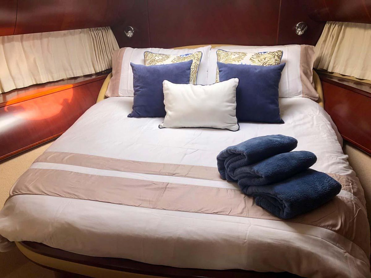 2006 Princess 59 