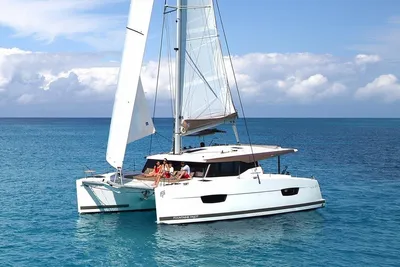 Fountaine Pajot Isla 40