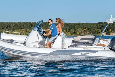 2025 Grand Inflatables G650