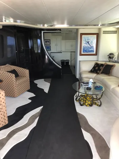 Reel Life Yacht Photos Pics Saloon Forward