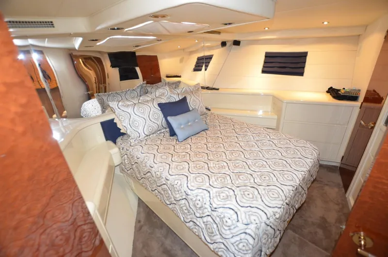 Reel Life Yacht Photos Pics VIP Stateroom