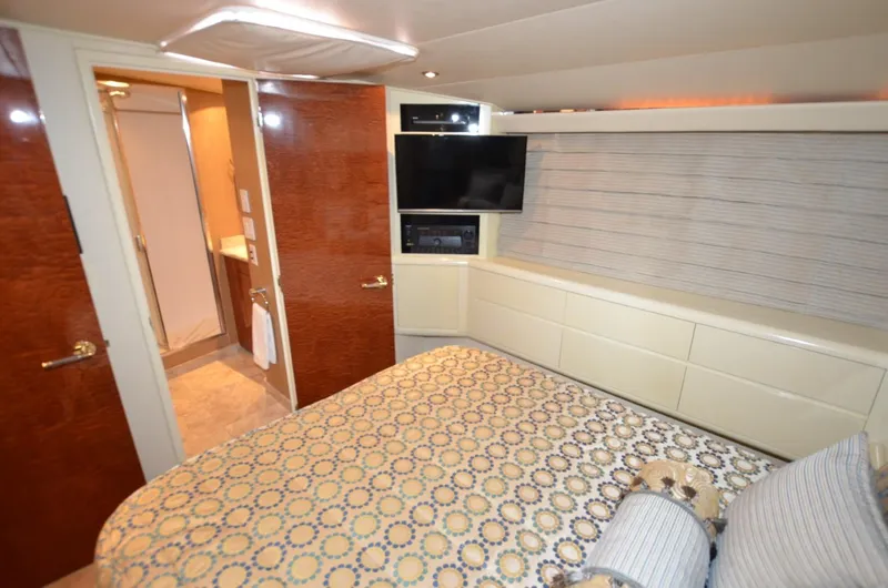 Reel Life Yacht Photos Pics Stbd Guest Stateroom