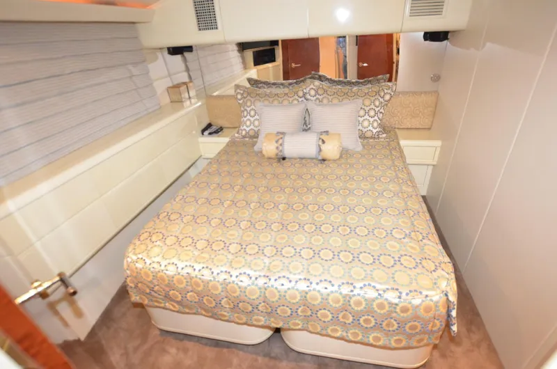 Reel Life Yacht Photos Pics Stbd Guest Stateroom