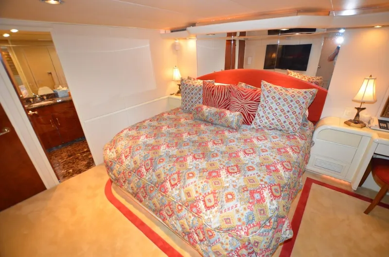 Reel Life Yacht Photos Pics Master Stateroom