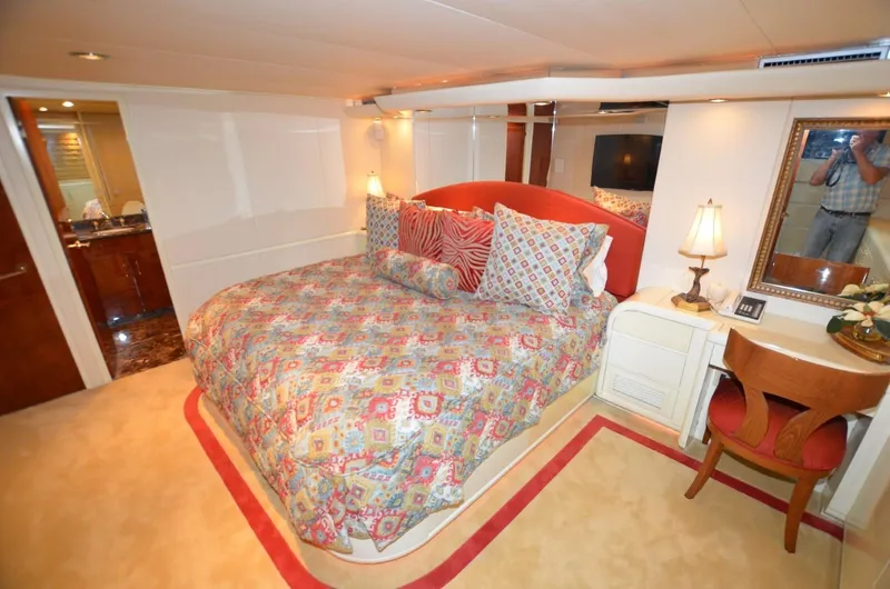 Reel Life Yacht Photos Pics Master Stateroom
