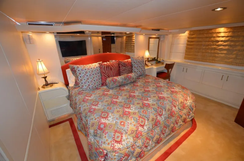 Reel Life Yacht Photos Pics Master Stateroom