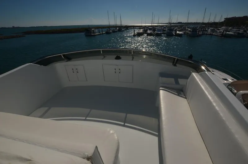 Reel Life Yacht Photos Pics Sky Bridge