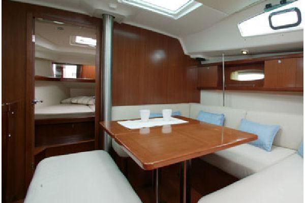 2011 Beneteau Oceanis 43