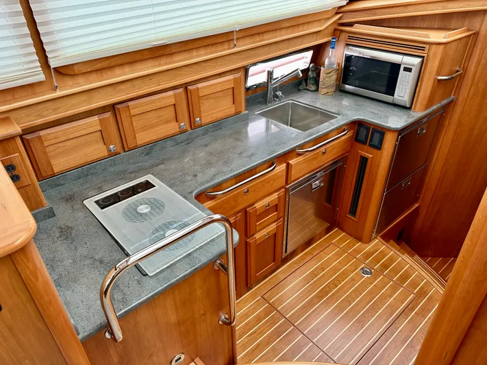 Independence Yacht Photos Pics Galley