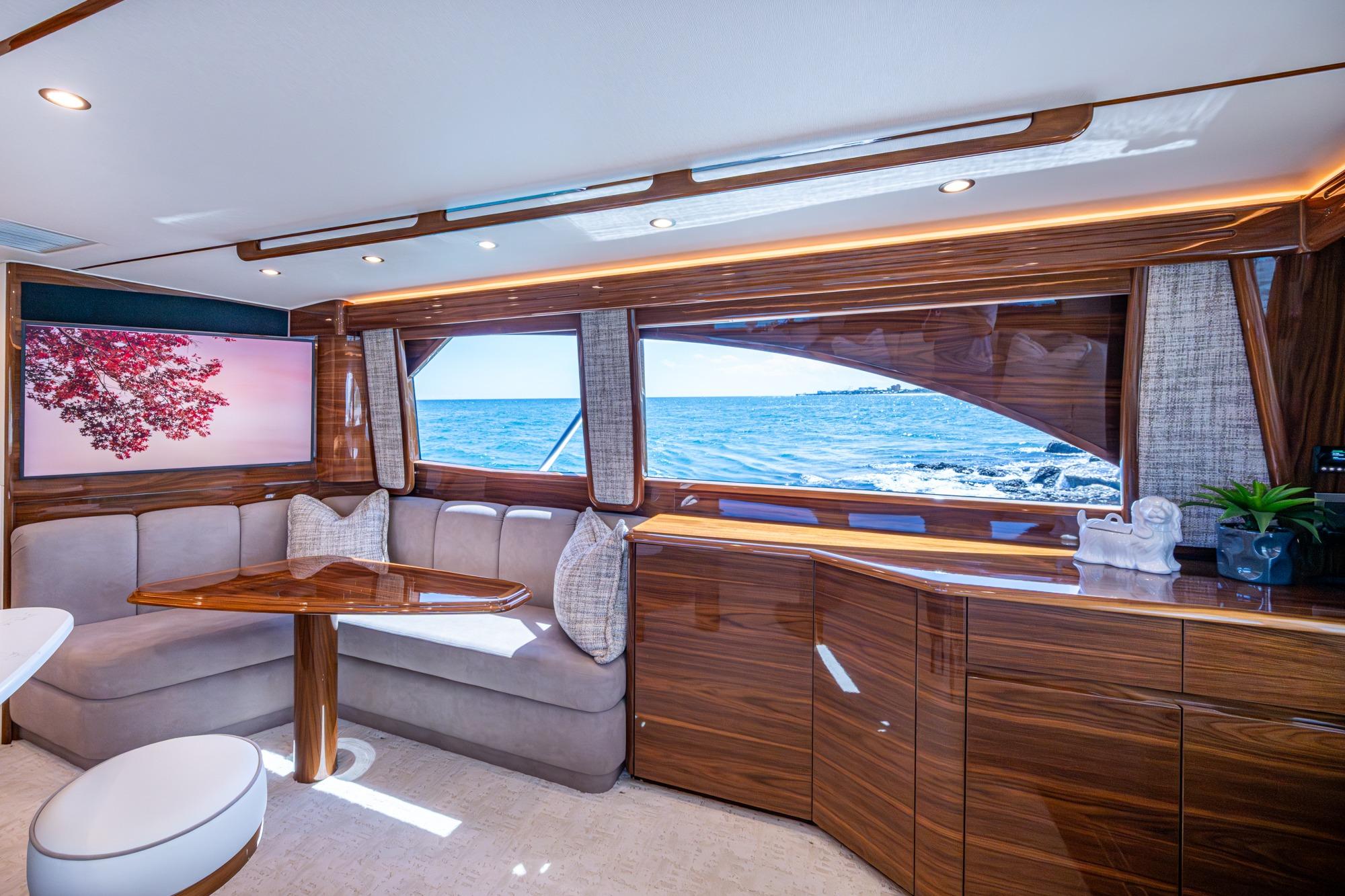 Yacht Photo 40