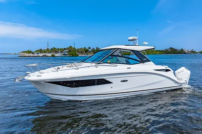 Sea Ray Sundancer 320 Outboard