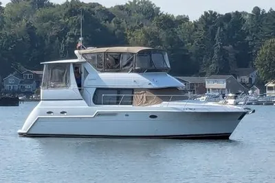 Carver 406 Aft Cabin Motor Yacht