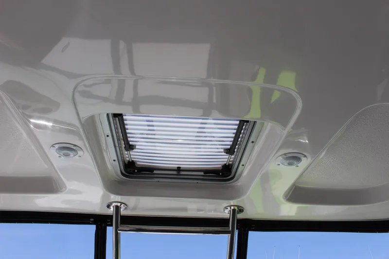 Happy Ours Yacht Photos Pics Ceiling view of 2008 Chaparral 350 Signature Extended Plane with open hatch.