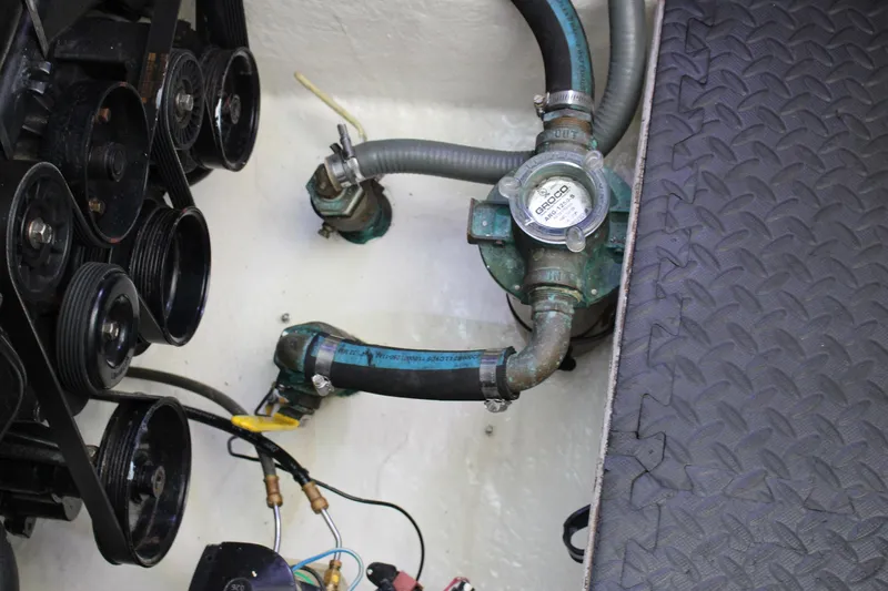 Happy Ours Yacht Photos Pics 