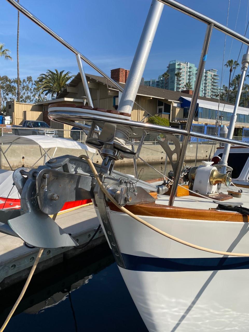 1977 CAL 46 Mk III Center Cockpit till salu- YachtWorld