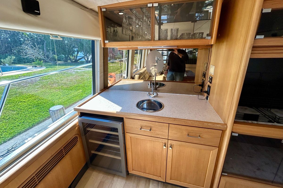 2000 Pacific Mariner 65 