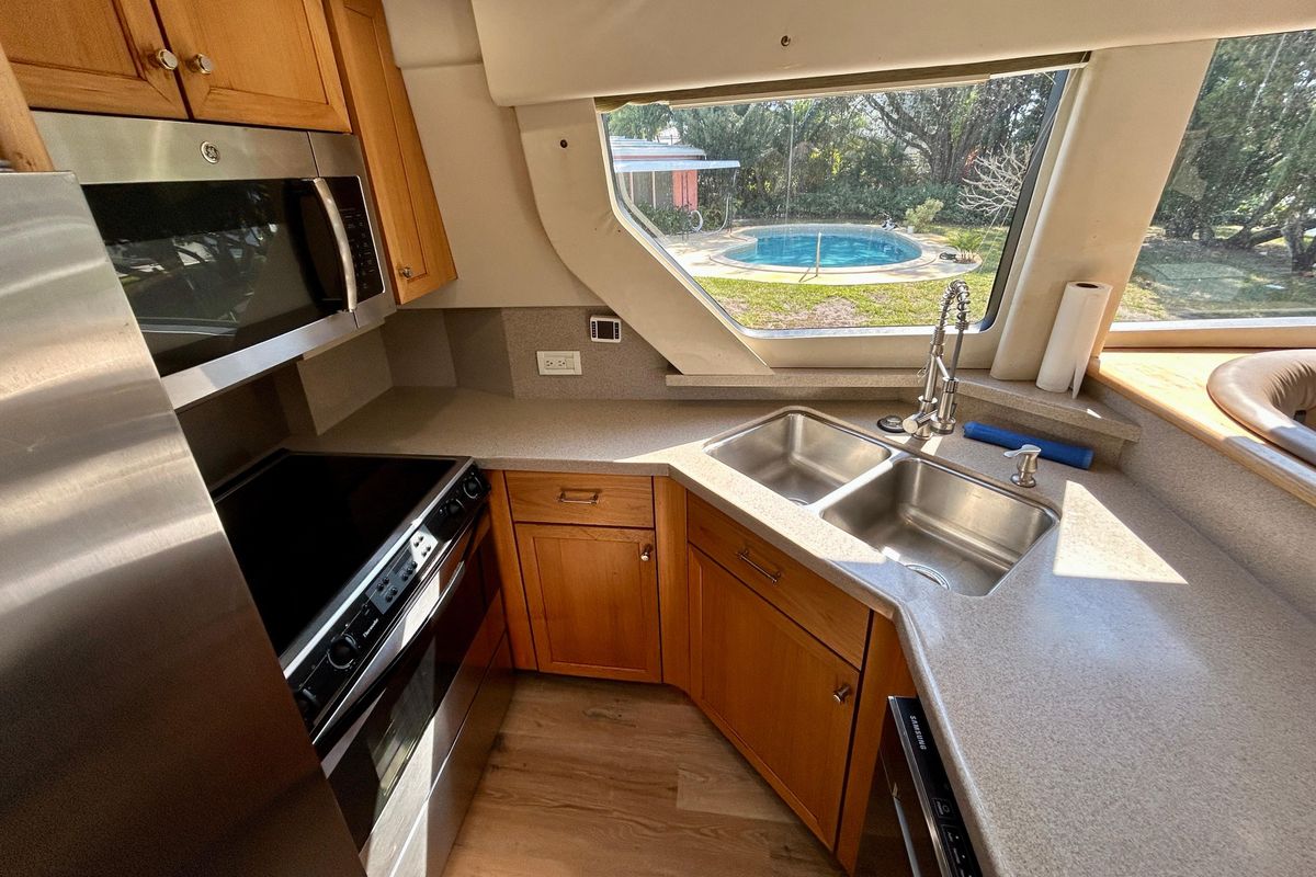 2000 Pacific Mariner 65 