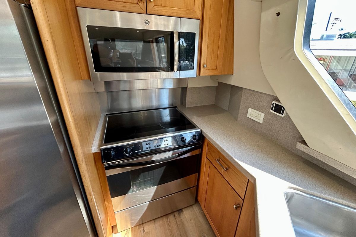 2000 Pacific Mariner 65 