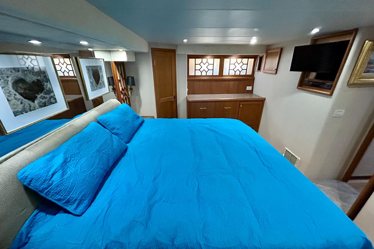 2000 Pacific Mariner 65 