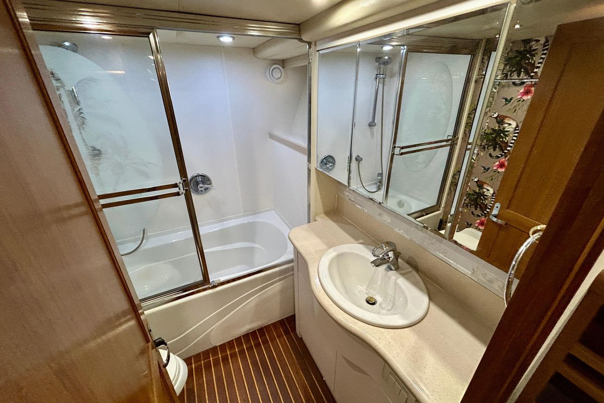 2000 Pacific Mariner 65 