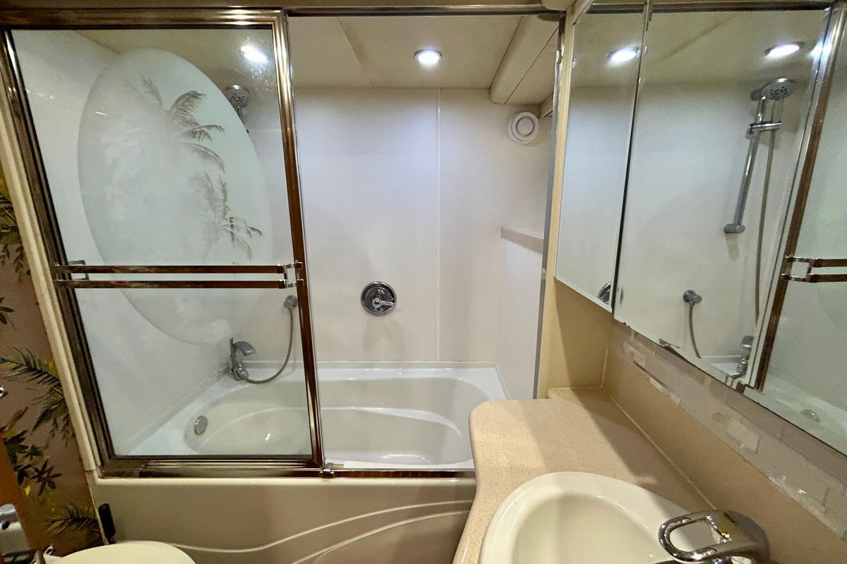 2000 Pacific Mariner 65 