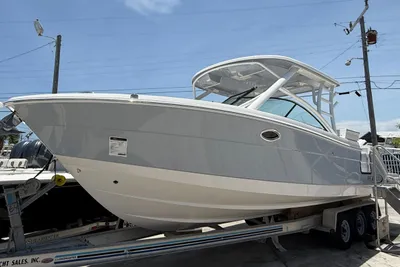 Robalo R317 Dual Console