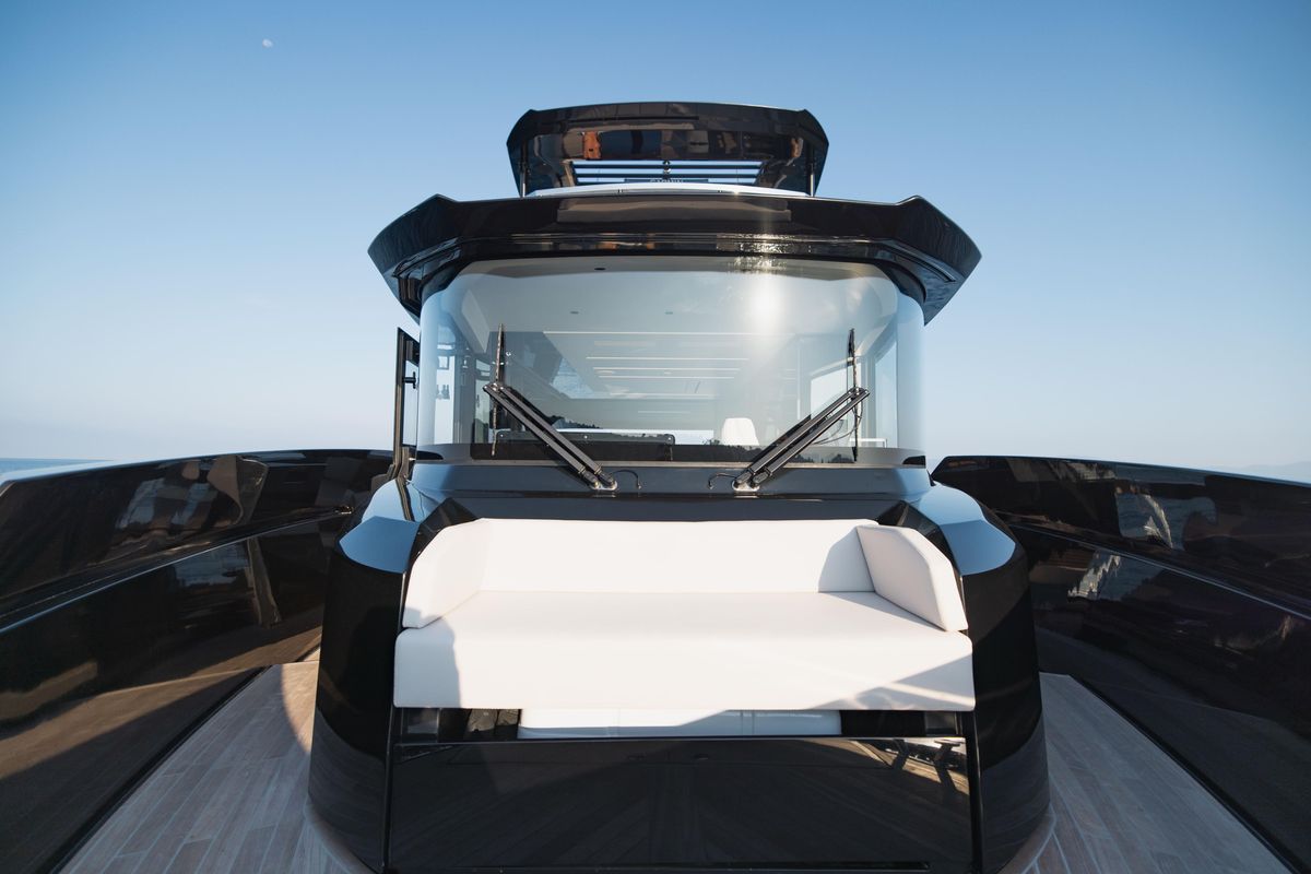 2025 Explorer 60 