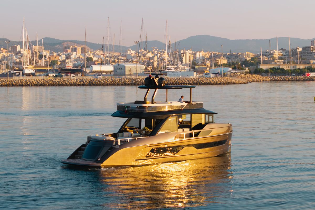 2025 Explorer 60 