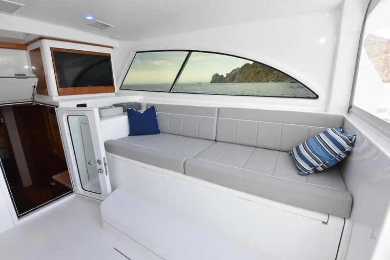 La Chingona Yacht Photos Pics 