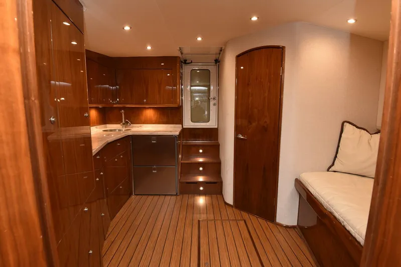 La Chingona Yacht Photos Pics 