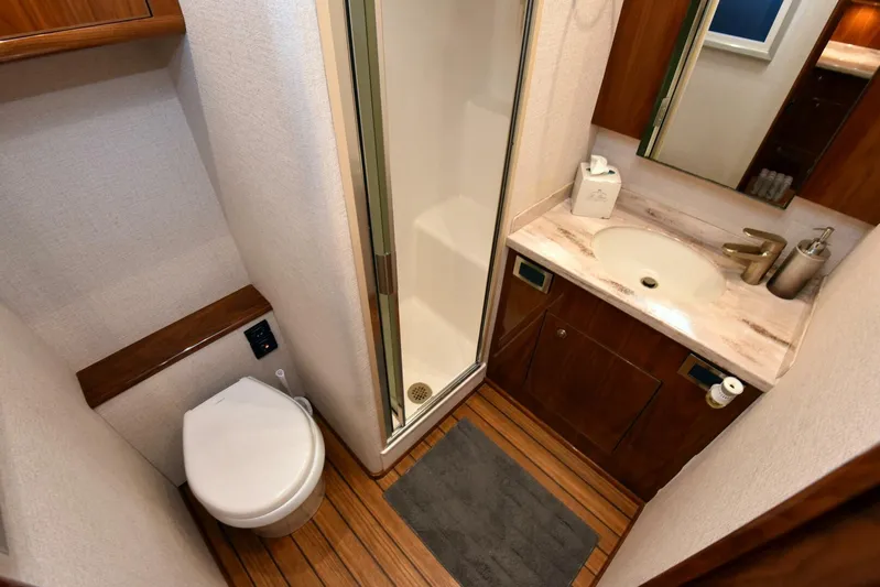 La Chingona Yacht Photos Pics 