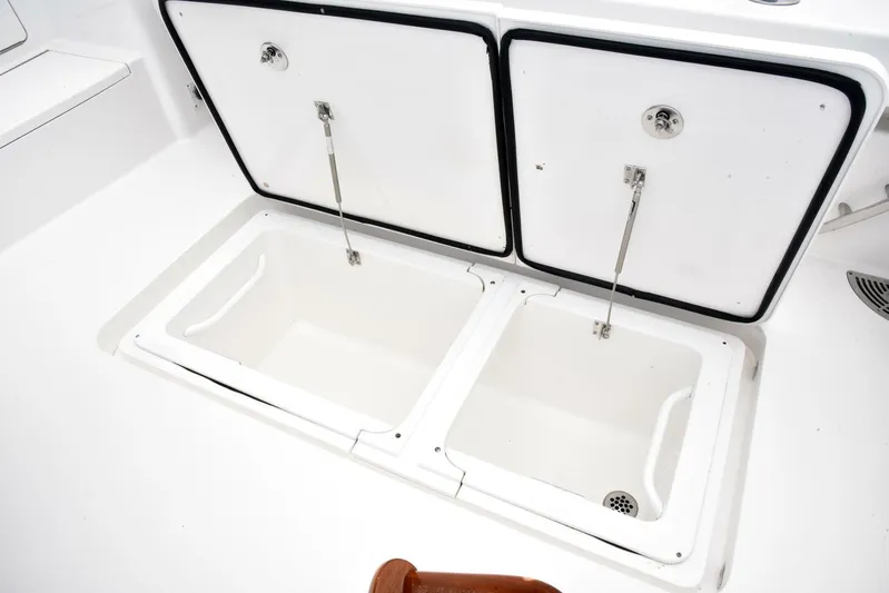 La Chingona Yacht Photos Pics 