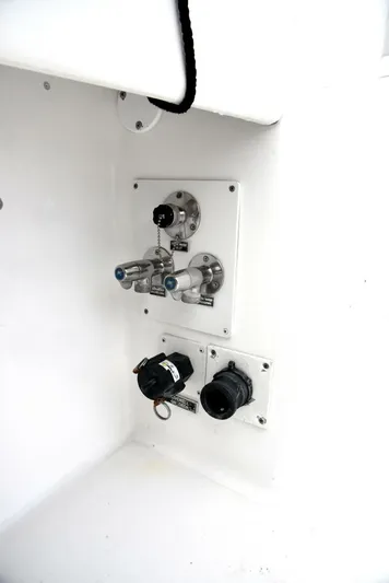 La Chingona Yacht Photos Pics 