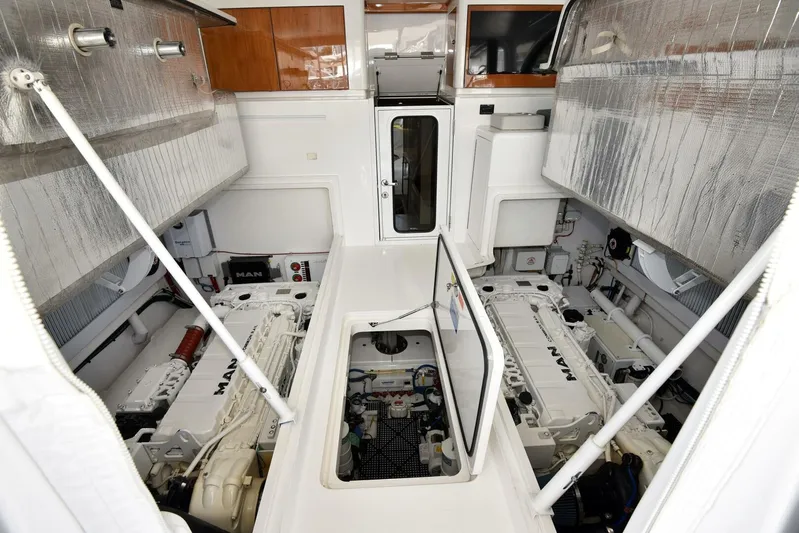 La Chingona Yacht Photos Pics 