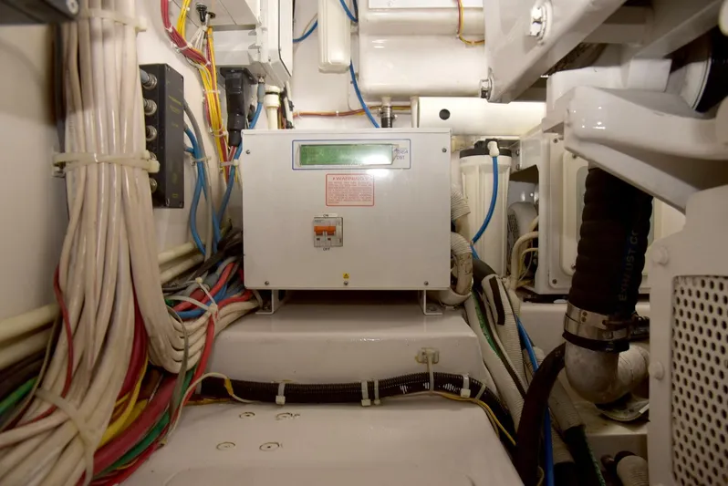 La Chingona Yacht Photos Pics 