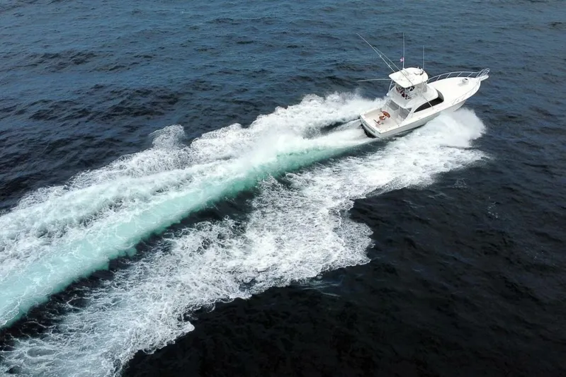 La Chingona Yacht Photos Pics 